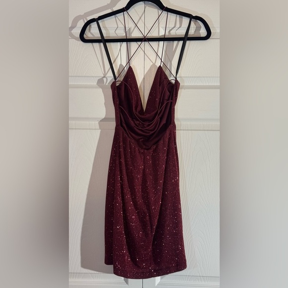 B. Darlin Womens Juniors Cowl Neck Open Back Bodycon Dress Size 9/10 NWOT - Picture 4 of 4